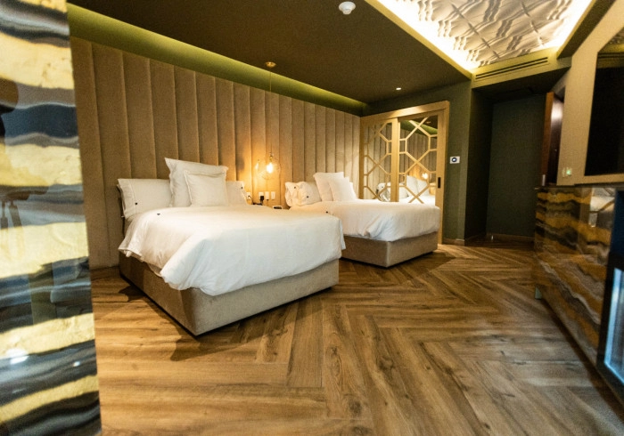 DELUXE DOUBLE BALCONY