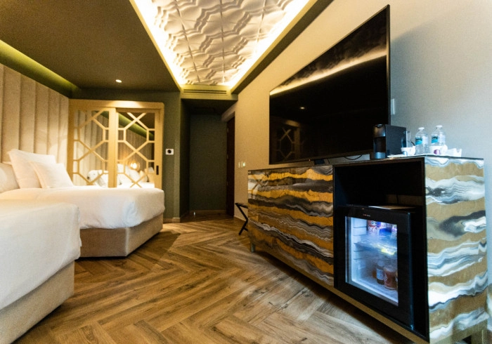 DELUXE DOUBLE BALCONY